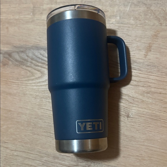 Yeti Buc-ee’s Blue Cup 20oz - Picture 2 of 4